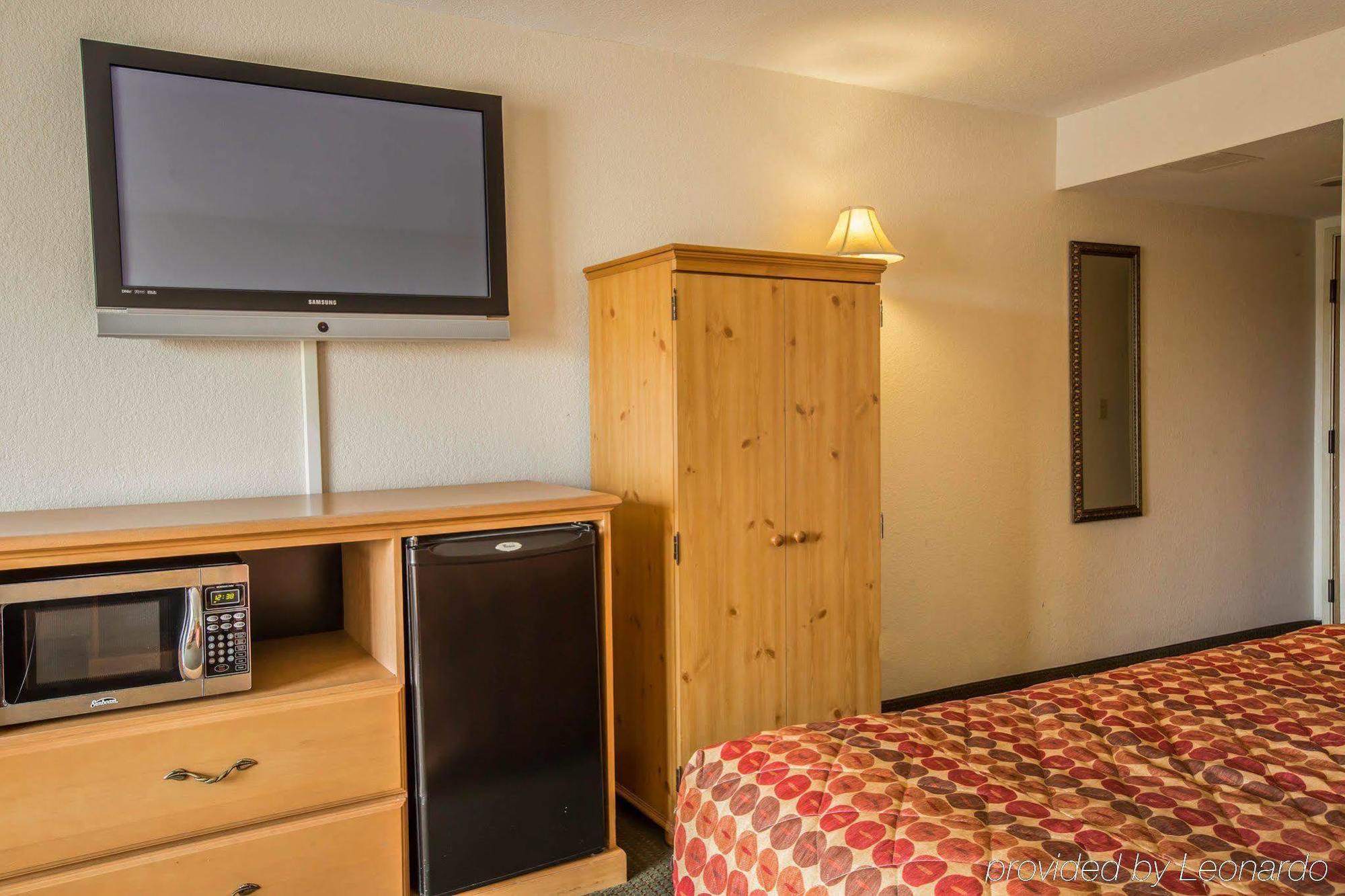 Rodeway Inn & Suites Near Outlet Mall - Asheville Ngoại thất bức ảnh