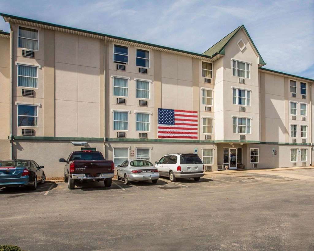 Rodeway Inn & Suites Near Outlet Mall - Asheville Ngoại thất bức ảnh