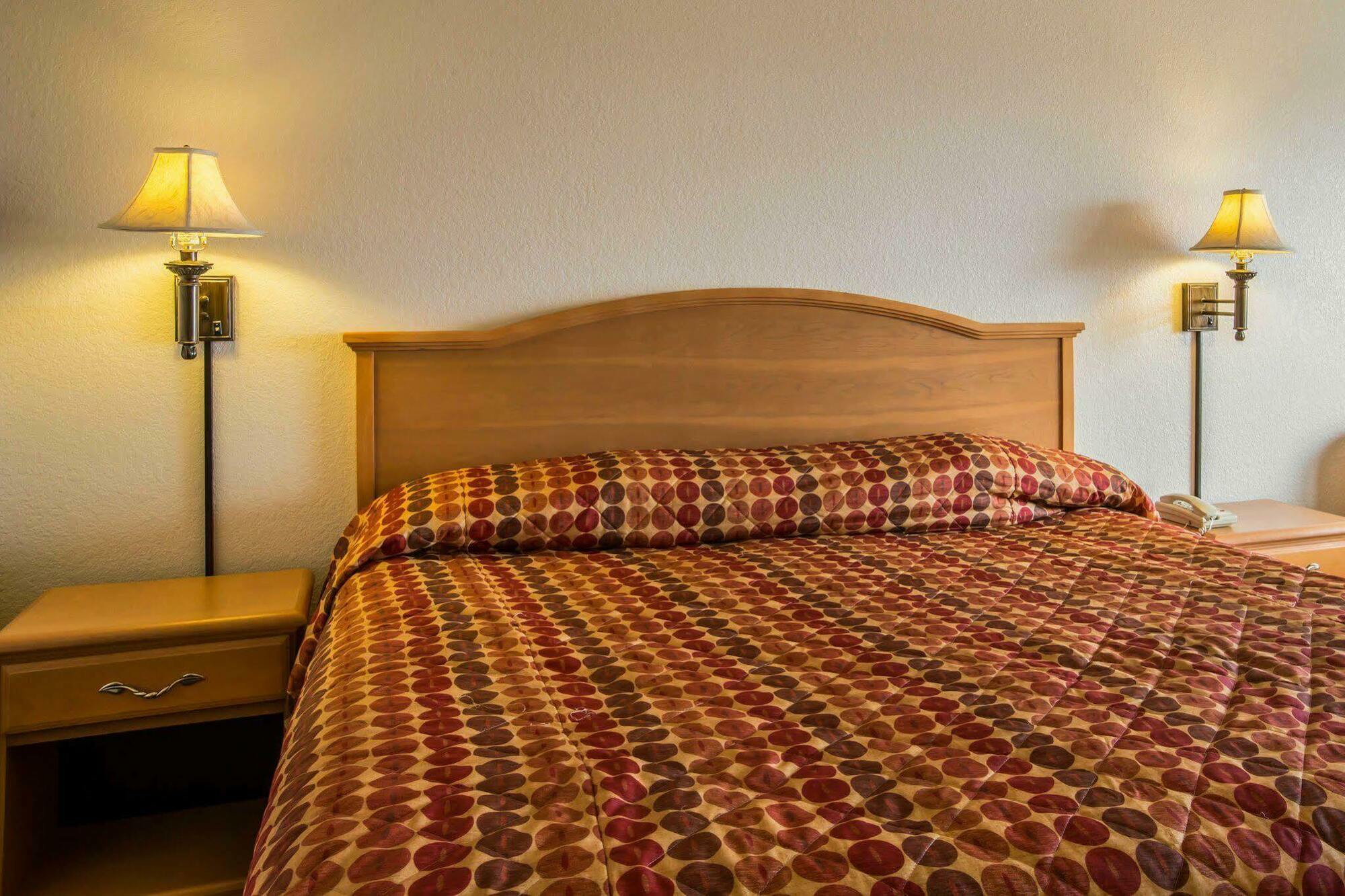 Rodeway Inn & Suites Near Outlet Mall - Asheville Ngoại thất bức ảnh