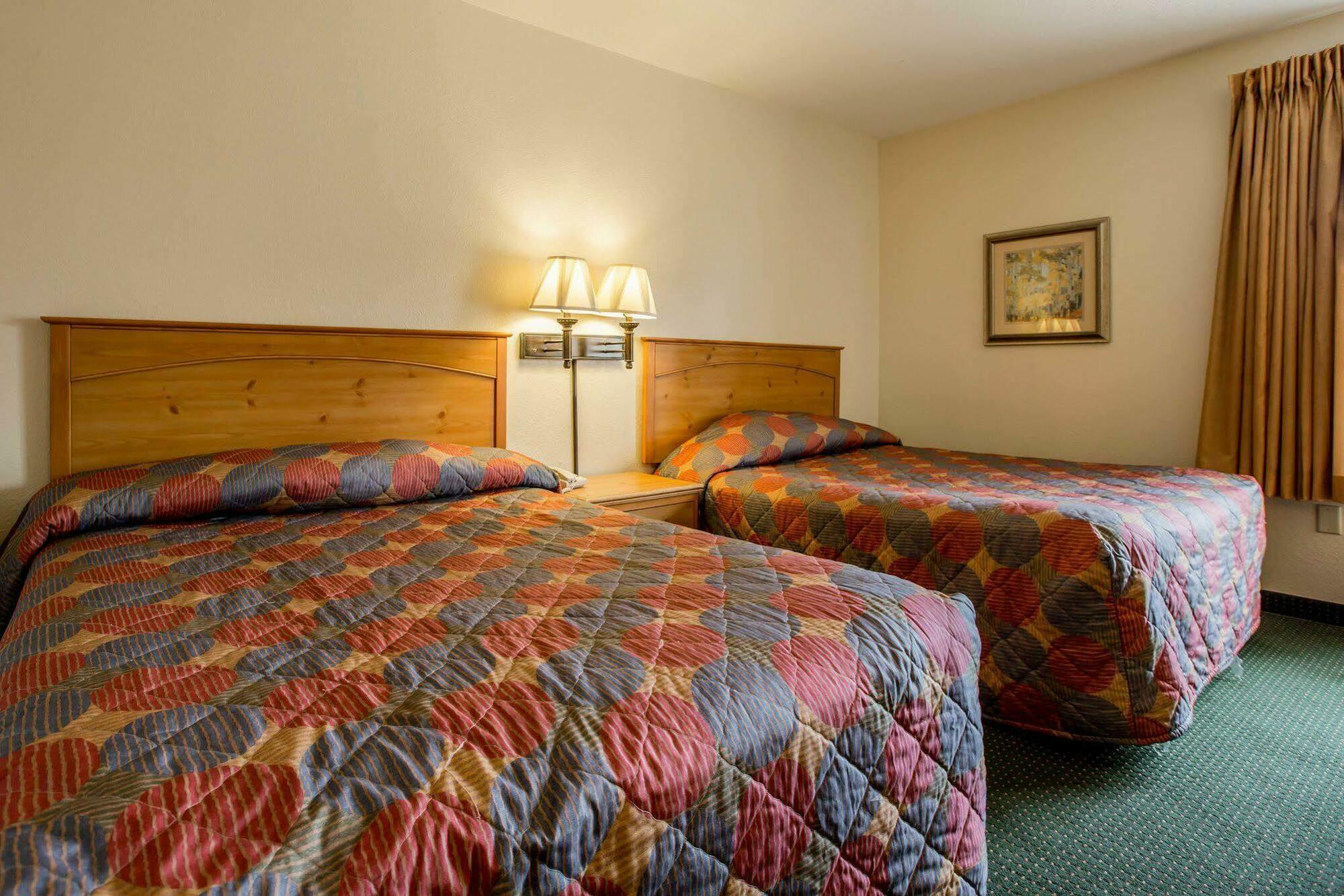 Rodeway Inn & Suites Near Outlet Mall - Asheville Ngoại thất bức ảnh